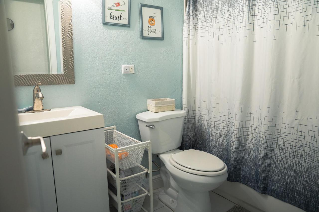 Light & Cozy House In Pompano Beach - Bbq, Patio, Parking Exterior foto